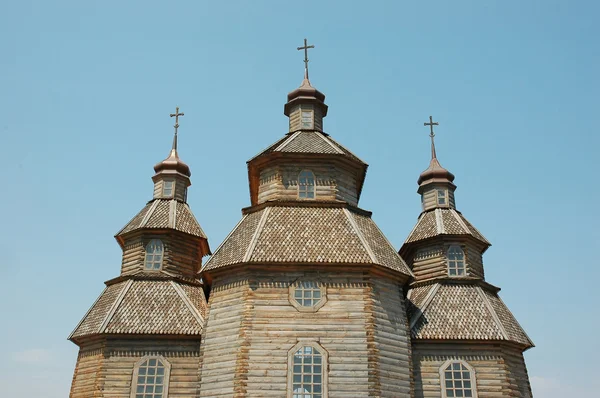 Деревянная украинская церковь — стоковое фото