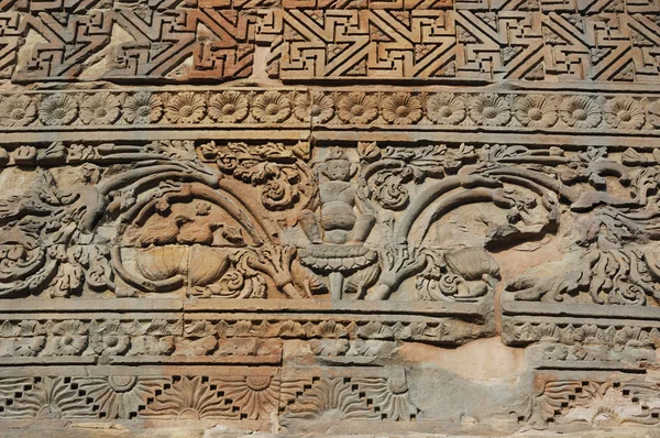 Pattern on the surface of Dhamekh stupa — Stock Photo, Image
