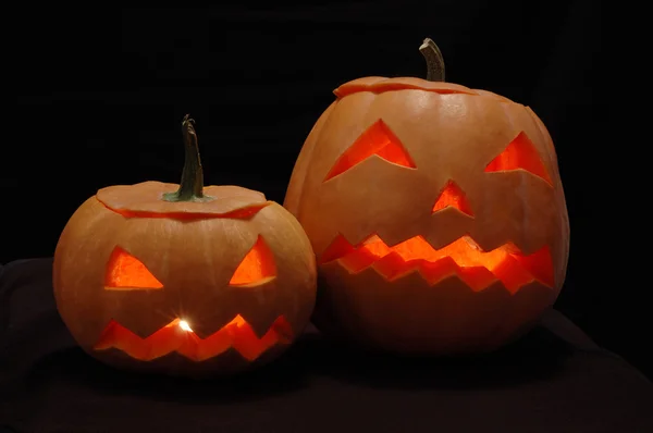 Two halloween pumpkins - Jack O Lanterns — Stock Photo, Image