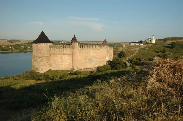 Antiga fortaleza medieval em Hotyn, Ucrânia — Fotografia de Stock