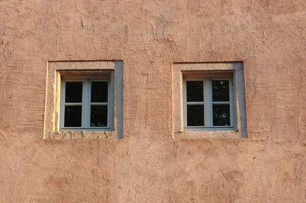 Twee oude windows — Stockfoto