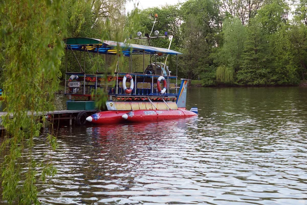 stock image Riverboat in a park lake