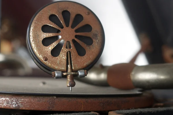 Старый граммофон — стоковое фото