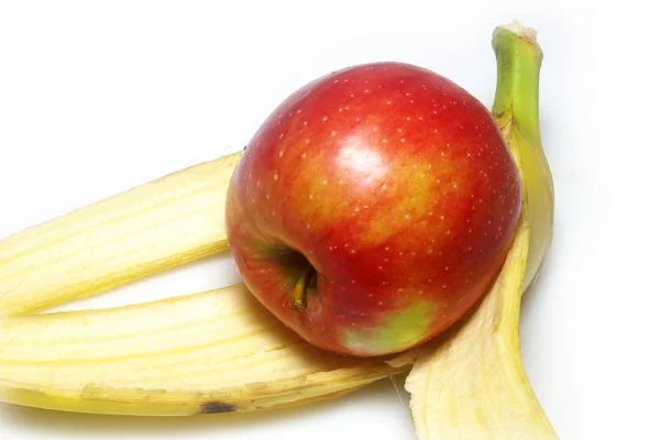 Apple Macintosh и банан изолированы — стоковое фото