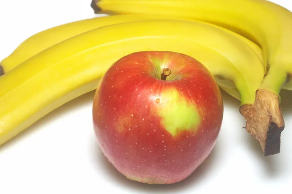 Apfel-Macintosh und Banane isoliert — Stockfoto