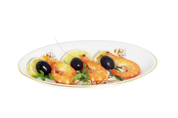 Salat mit Garnelen, Oliven, Zitrone und ihr — Stockfoto