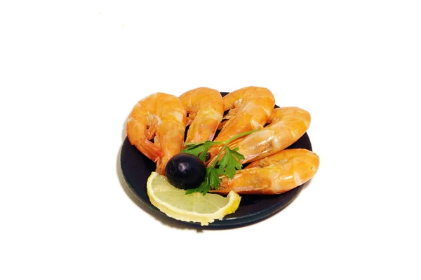 Insalata con gamberetti, olive, limone e lei — Foto Stock