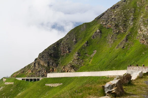 Grossglockner mountain pass — стокове фото