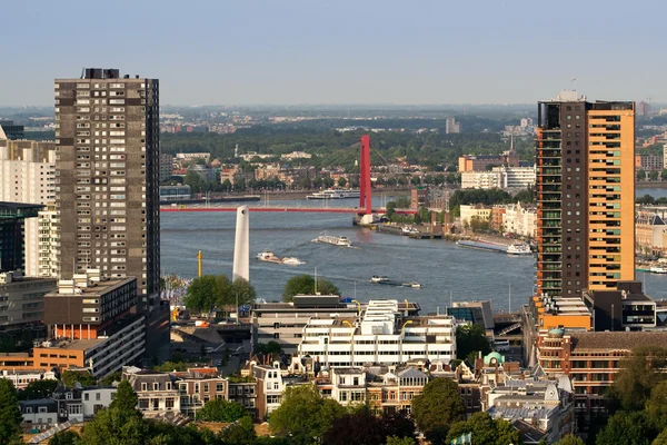 Rotterdam och floden maas — Stockfoto
