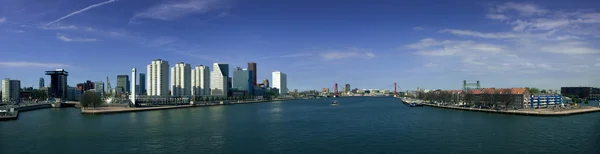Panorama Rotterdamu a masové řeka — Stock fotografie