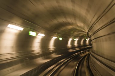 Metro tüneli, bulanık hareket