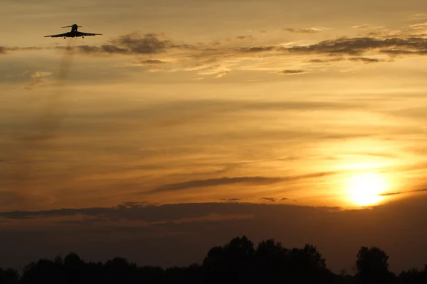 Airplane and sunset 1 — Stock Photo, Image