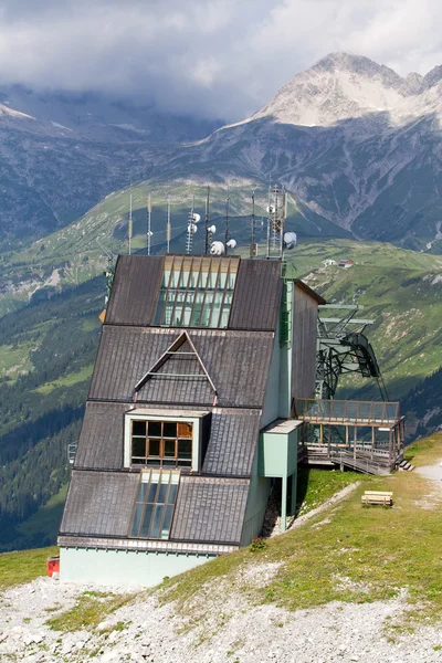 Bir Dağı teleferik istasyonu — Stok fotoğraf
