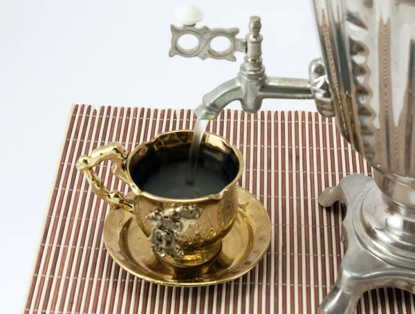 Чай из самовара — стоковое фото