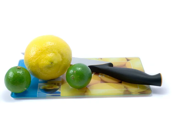 Лимон и лаймы — стоковое фото