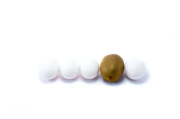 Ägg och kiwi — Stockfoto