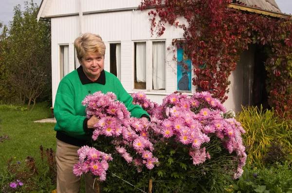 Vezető nő virágok — Stock Fotó