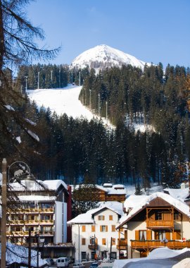 Kayak tesisi madonna di campiglio. İtalya