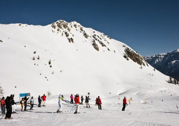 Ośrodka narciarskiego madonna di campiglio. Włochy — Zdjęcie stockowe