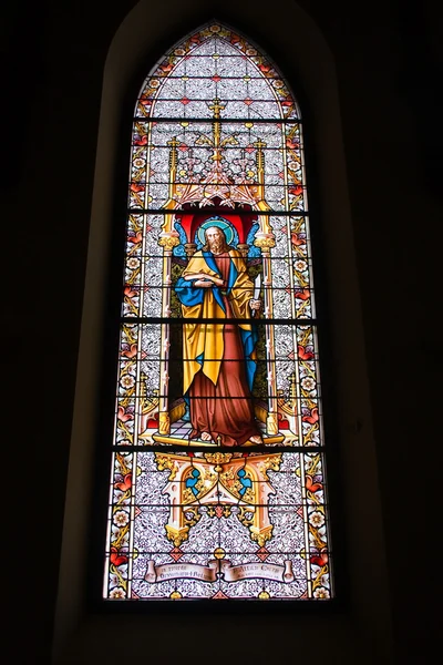 Церковне вітражне вікно — стокове фото