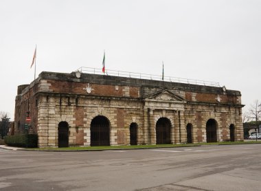 Porta nuova - Verona şehir kapıları