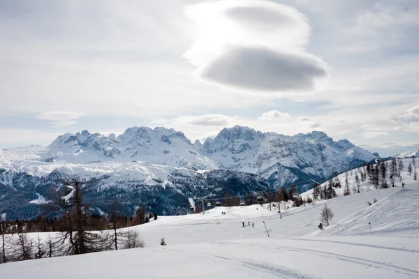 Estância de esqui Madonna di Campiglio. Itália — Fotografia de Stock