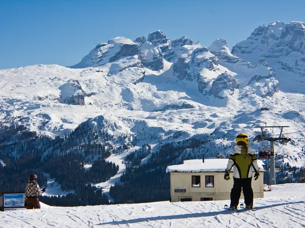 Kayak tesisi madonna di campiglio. İtalya — Stok fotoğraf