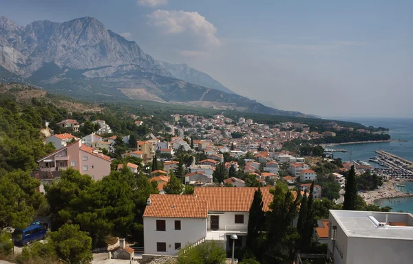 Stad op de Adriatische kust van Kroatië — Stockfoto