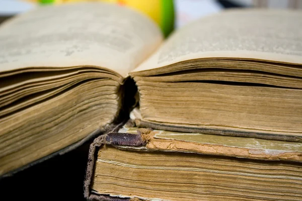 Bindande av gamla böcker — Stockfoto