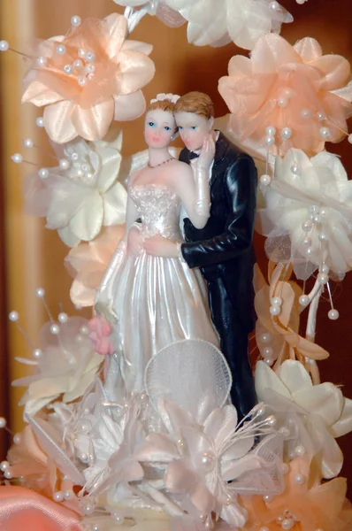Άσπρο γαμήλιο ζεύγος — Φωτογραφία Αρχείου