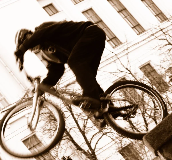 Biker på gatan — Stockfoto