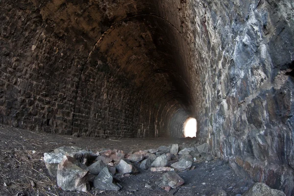 Verlaten tunnel — Stockfoto