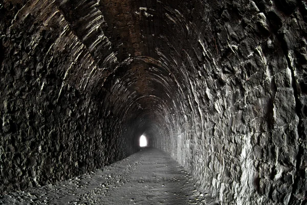 Licht aan het einde van de tunnel Stockfoto
