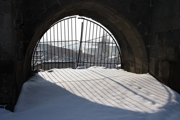 Barred entrance to Erzurum Citadel in winter, Turkey — Stock Photo, Image
