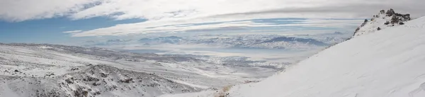 Winter panoramisch beeld van Mount Ararat klim, Turkije — Stockfoto