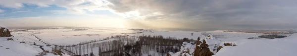 터키 반 호숫가의 겨울 파노라마 스톡 이미지