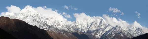 尼泊尔珠穆朗玛峰地区喜马拉雅山雪山全景 — 图库照片