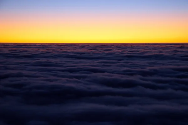 Вид на горы вечерней облачности — стоковое фото