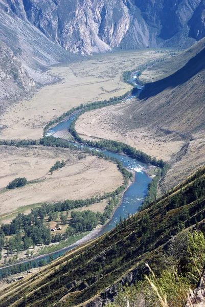 Pohled shora na údolí řeky — Stock fotografie