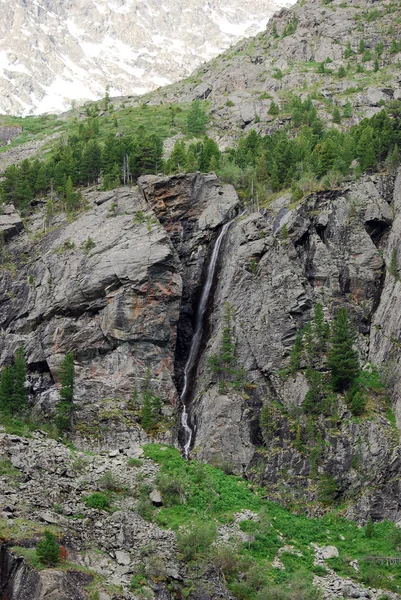 Góry wodospad — Zdjęcie stockowe