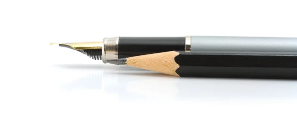 Foutain pen en zwart potlood — Stockfoto