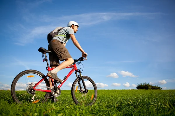 Ciclista de montaña . — Foto de Stock