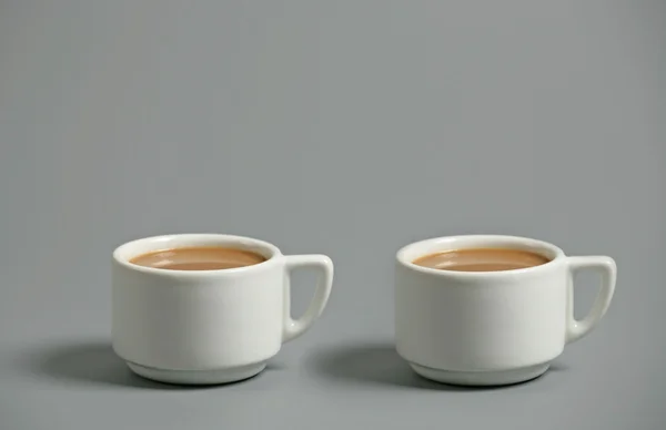 Две чашки кофе — стоковое фото