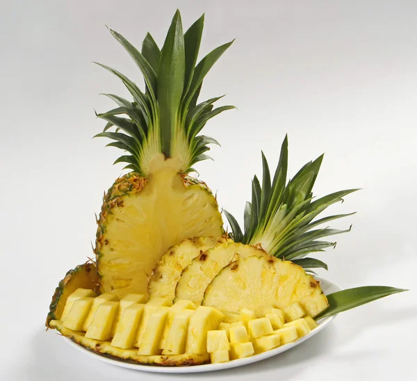 Doğranmış ananas — Stok fotoğraf