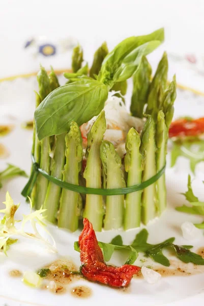 Salada de espargos — Fotografia de Stock