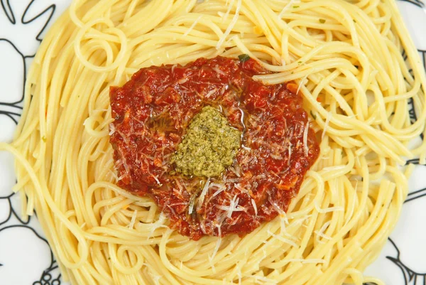 Spaghetti med sauce - Stock-foto