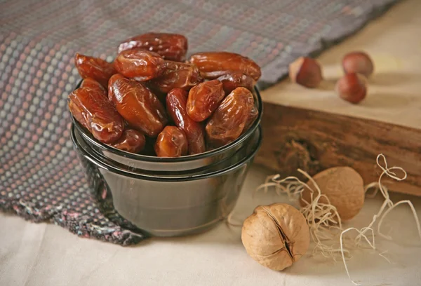 Dates and nuts — Stock fotografie