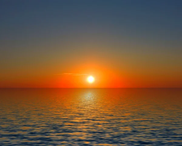 Solnedgång himlen, havet — Stockfoto