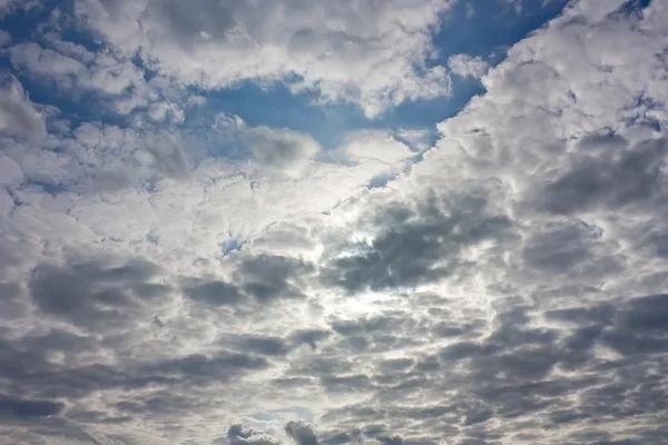 Hintergrund, dramatischer Himmel — Stockfoto