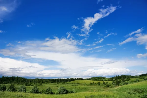 Landschaft, blauer Himmel — Stockfoto
